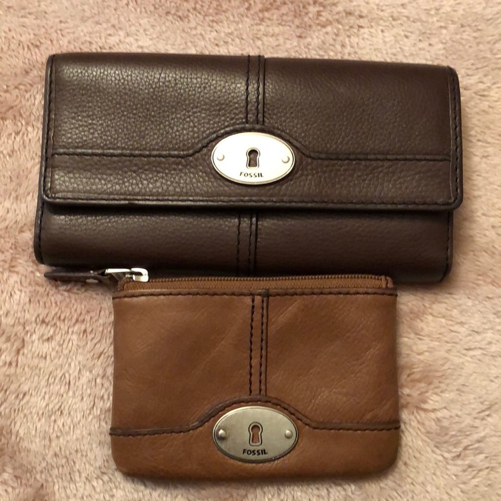 Fossil wallet and ID holder